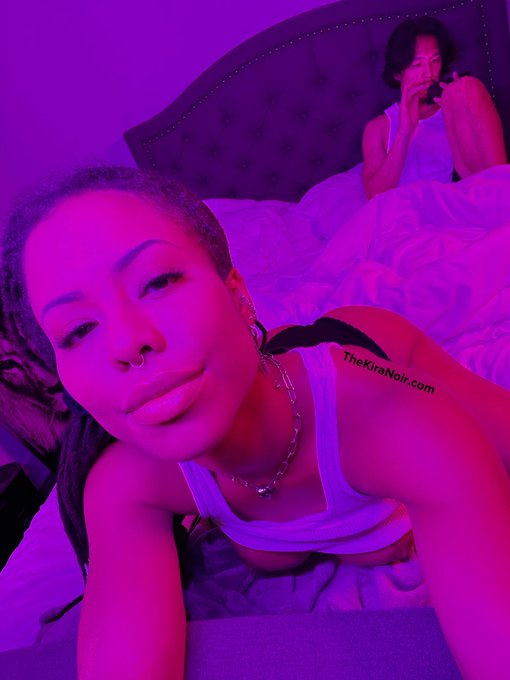 1 pic. just guys bein dudes https://t.co/U5Qupat4nC<a href="/tag/mvsales"class="tags"><span>#mvsales</span></a>