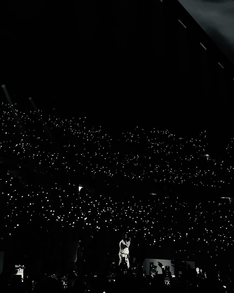 cristianos y ateos, vaxers y antivaxers, provida y proelección, pnp’s, populares y pipiolos, todos perreando al mismo son y cantando en coro esgalillao’s… 

amén por lo que nos une;
gracias Benito 🇵🇷