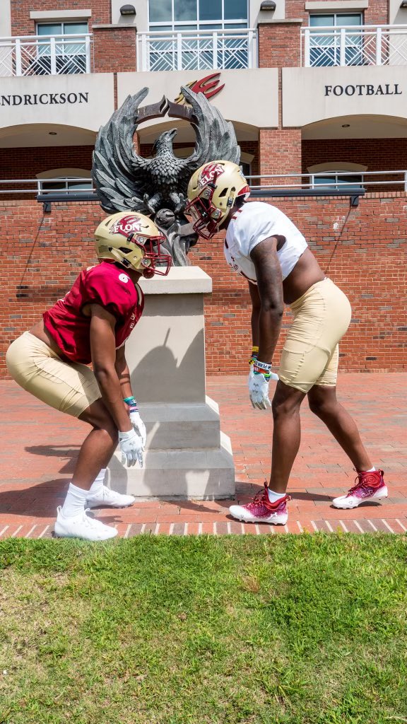 Tyhart_4's tweet photo. Had an amazing time on my visit to @elonuniversity today! Thank you for having me @CoachMAustin @DUNBARFBCOACH https://t.co/JjfFZyCKqi