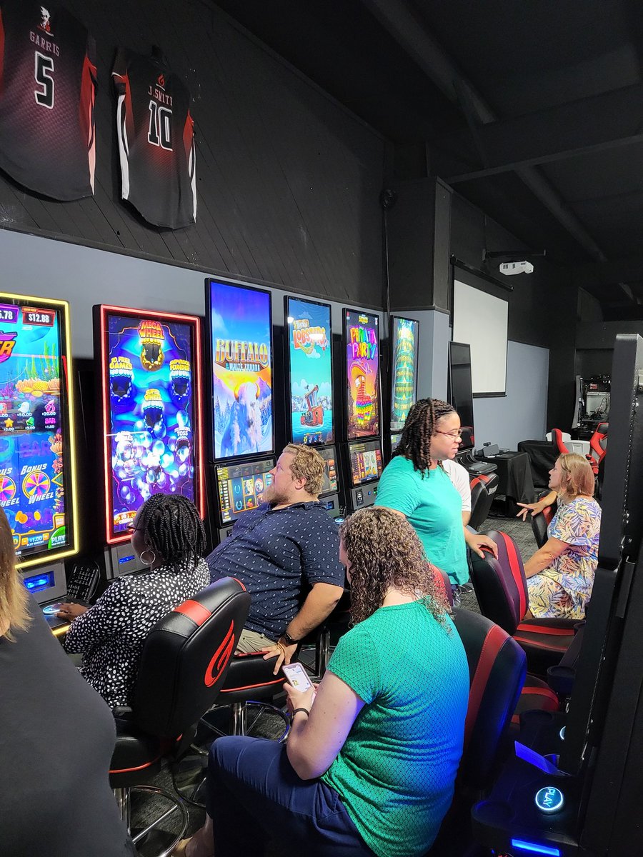 ITEACH2U2's tweet photo. Learned about project management, work culture, psychology of gaming and much more @Grover_Gaming with our @kenanfellows #STEMwork Scholars in @ECPSchools_NC &amp; @PCS_NC Teamwork and collaboration are essential from concept, creation, testing, revising, through completion. https://t.co/cmp1JpNzLA