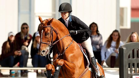 FresnoStateEQ's tweet photo. ICYMI: Former Bulldog Sierra Swaffar is our newest assistant coach‼️

Swaffar will head the jumping seat team this season. She rode for the Bulldogs from 2014-18, &amp; is 1-of-2 first team All-American flat riders in program history🏆

📰: https://t.co/423GbPaQ2I

#GoDogs | #ForTheV https://t.co/JY0hswJRJO