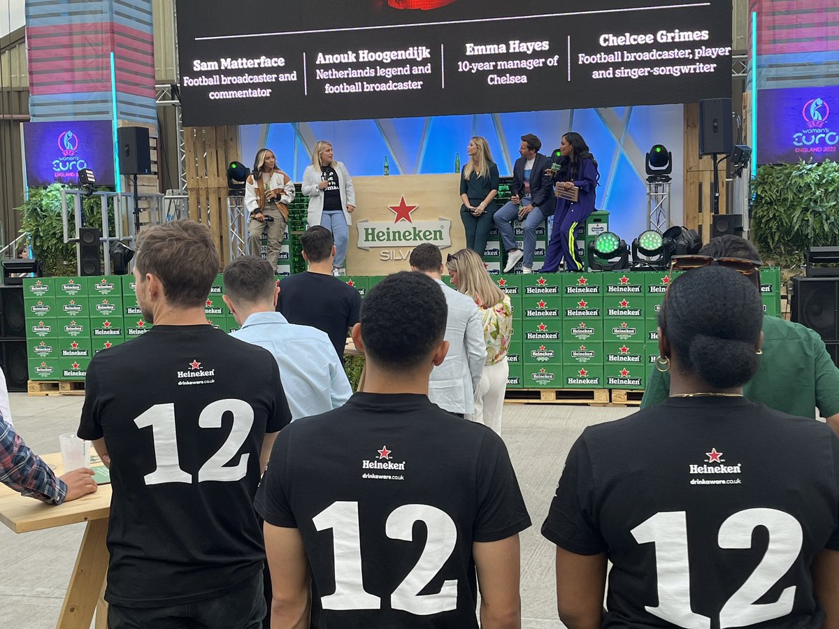 Heineken showing how to hold a @WEURO2022 event - hosted by @AlexScott with @emmahayes1 @sammatterface @ChelceeGrimes & @Anoukhoogendijk And check out those 12th woman tees 🙌 profits to #WomeninFootball #ThankYouHeineken #PassionKnowsNoGender