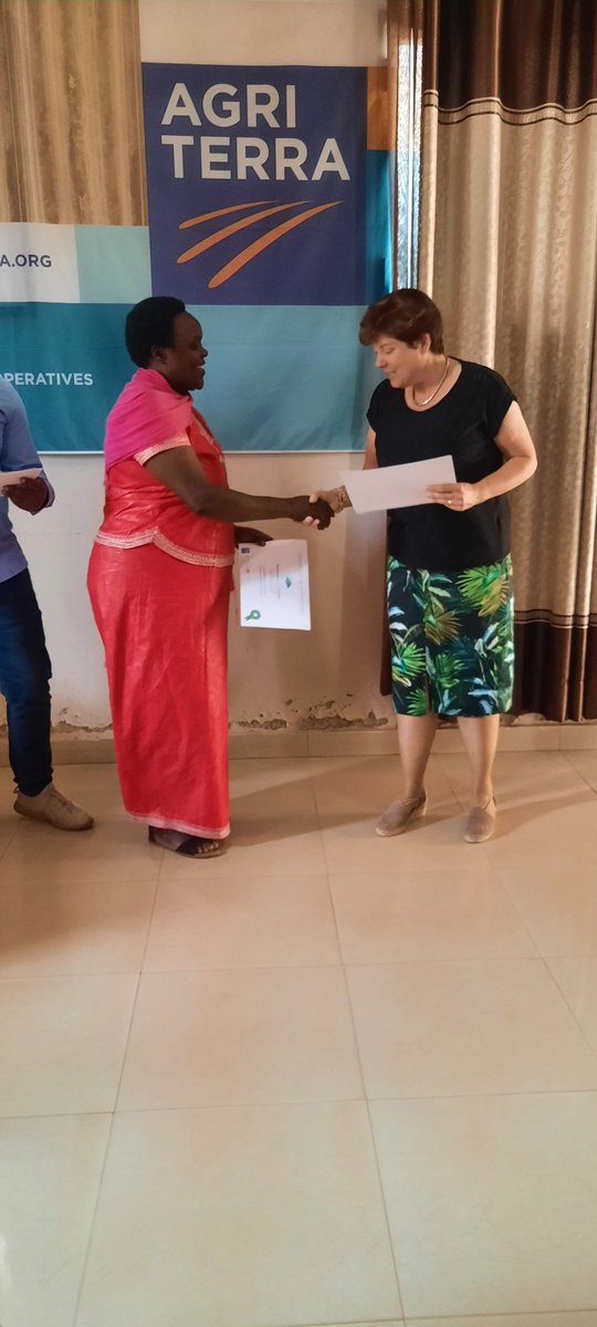 MuhireRenovat's tweet photo. Better understanding of the position of women in cooperatives will contribute to a proactive attitude towards increase of women membership, entrepreneurship &amp;leadership in coops. 5Coops concluded the 4days training on Female Leadership offered by Agriterra at Rwamagan @Agriterra https://t.co/OTQh2eVJbN
