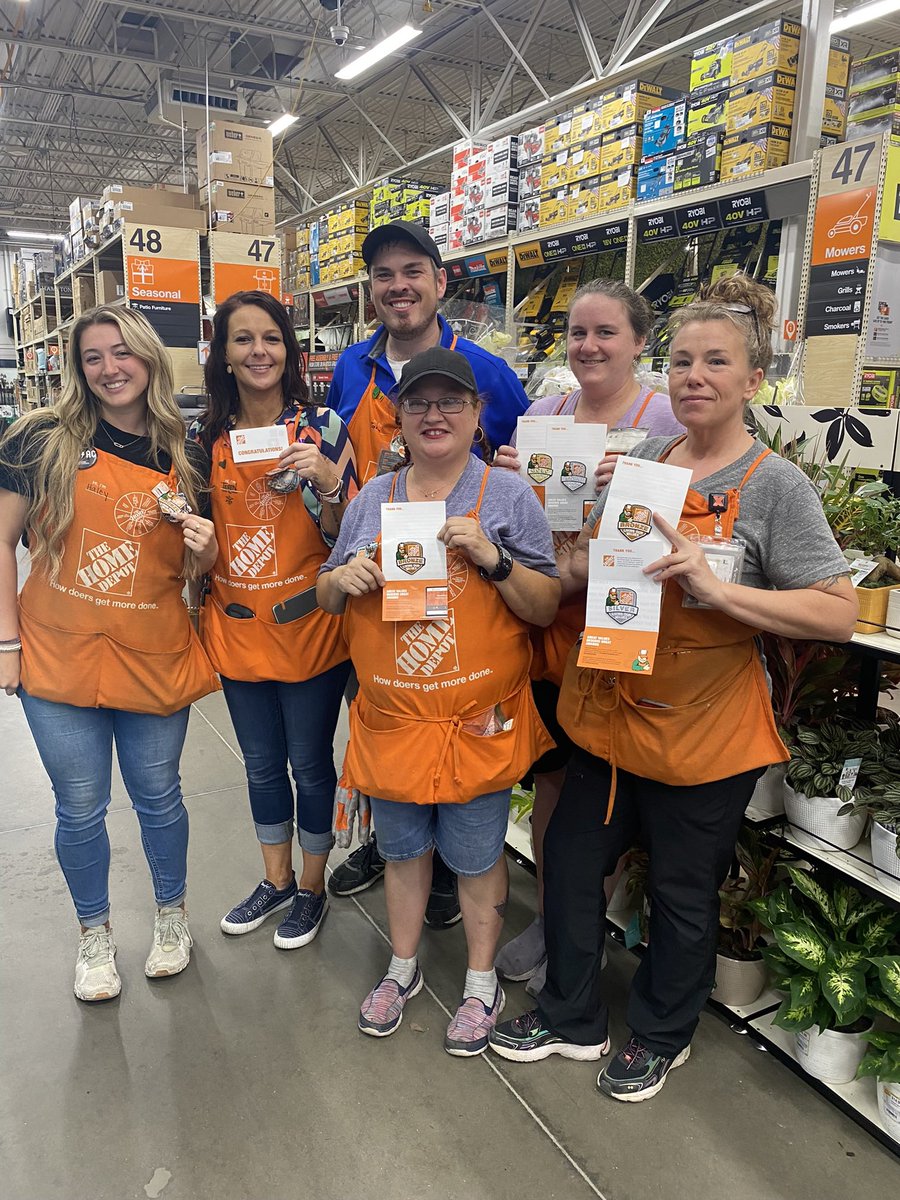 Congratulations to this group of associates from #teamjasper on their new milestone Homer Badges. <a href="/TaraTalleyTHD/">Tara Talley</a> <a href="/1sherredavis/">Sherre Davis-Hood</a>