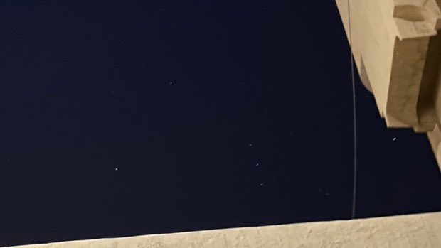 elrsof's tweet image. لا صار ابعد عني من ذكرياتي
يحفظه ربي لي صد به من حياتي