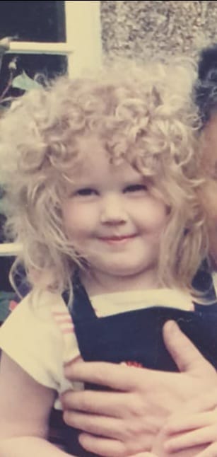 NaughtyMrsSmith's tweet photo. @FaddenBoobs Fabulous! That'll be in my head all night!😊
Y is for Yesteryear (aprox 1985)
#alphabetpix https://t.co/jzQyEsRtiv