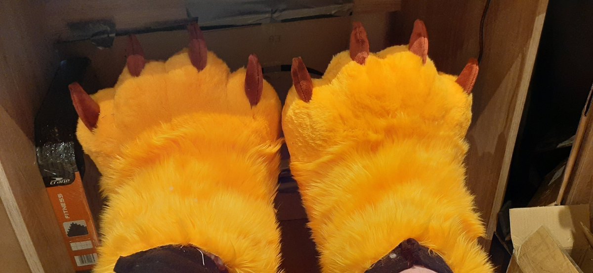 DRD_Creations's tweet photo. Paaawwws
#fursuit_maker https://t.co/GmqUA7ZanZ