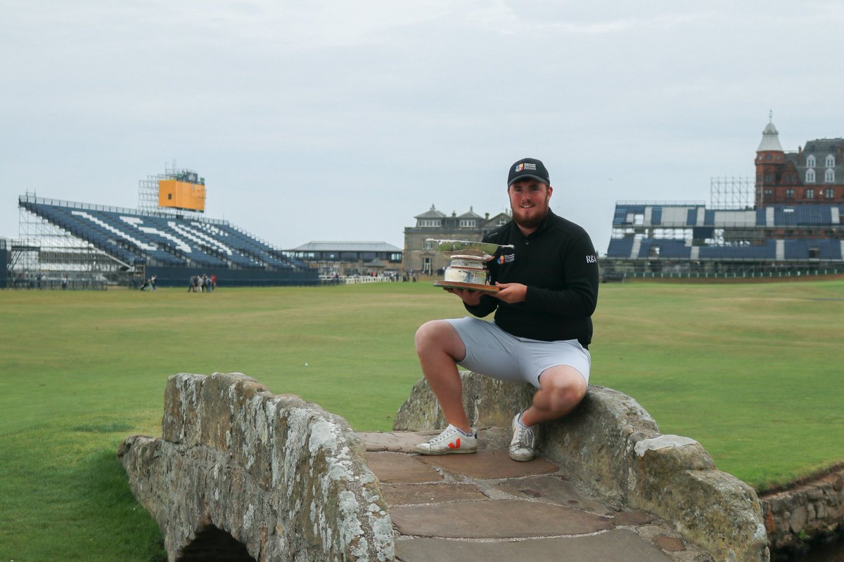 The photo every golfer dreams of😍 Another huge shoutout to our 2022 Boyd Quaich Champion, Eoin Murphy of Maynooth University, with a final score of -8 par 278! Thanks so much to all our players for making their way to our incredible town for the event - we hope you enjoyed it!