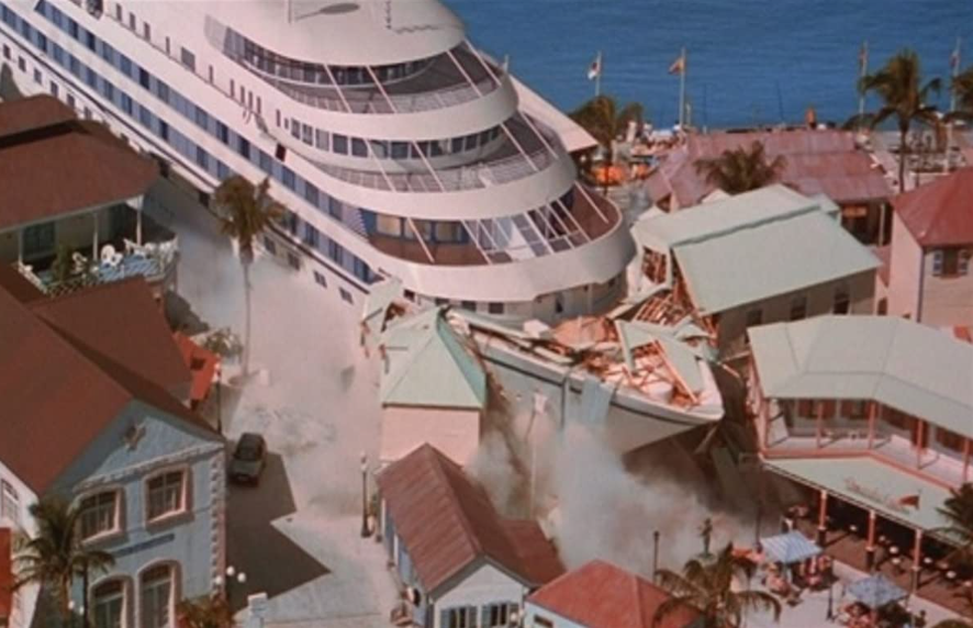 FilmsQuirky's tweet photo. July 30: Boardwalk/Pier
#SummerSceneChallenge #FilmTwitter 📽️🎬
#Speed2CruiseControl (1997)
The Seabourn Legend cruise liner takes out all the pier, boardwalk and half the coastal town in it's bid to stop.
#SandraBullock #JasonPatric
[3/3] https://t.co/tVpMm5GcId