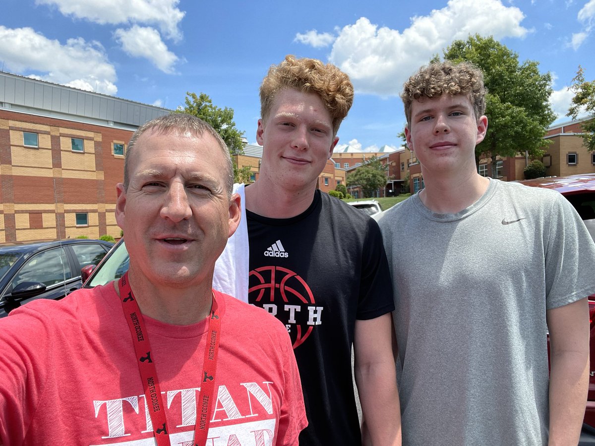 Great to see Titan brothers 2022 <a href="/BrodieScott35/">Brodie Scott</a> and 2024 <a href="/chasescott_05/">Chase Scott</a> getting ready for the 2022-23 season! <a href="/LCpanthersRUN/">Coach K. Wallace</a>