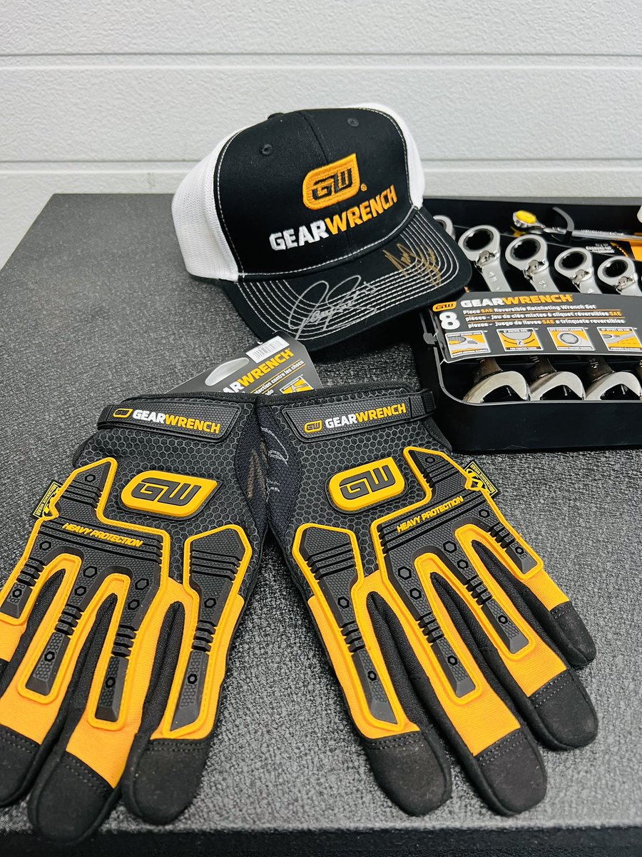 Donny Schatz tweet media