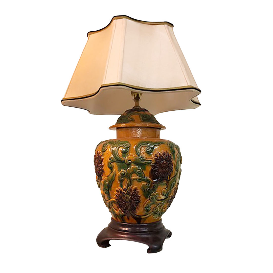 1970s French Majolica Ginger Jar Lamp

bit.ly/3JinifL

#hamlettsantiques #majolicalamp #majolicagingerjar #gingerjarlamp #dallasantiques #antiquestore #antiquestoredallas #sniderplazaantiques #luxurydecor #palmbeachstyle #grandmillennial #chairish #foundandchairished