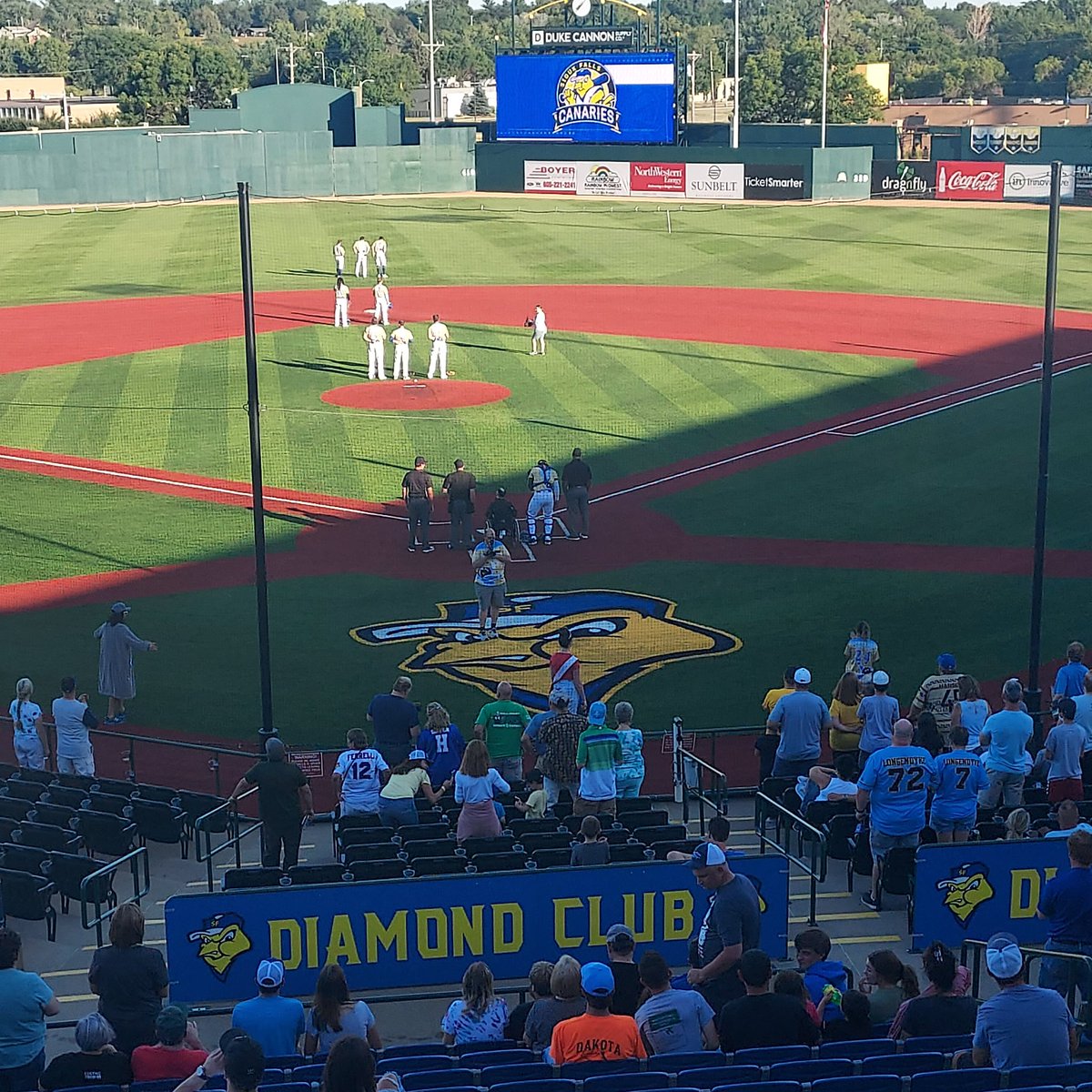 dgenz's tweet photo. .@canaries host Kansas City tonight at 7:05 @ Sioux Falls Stadium. Come join us on a clear 80 degrees night. #GoCanaries #Letswin #scoringgame https://t.co/LaIlC27oMS