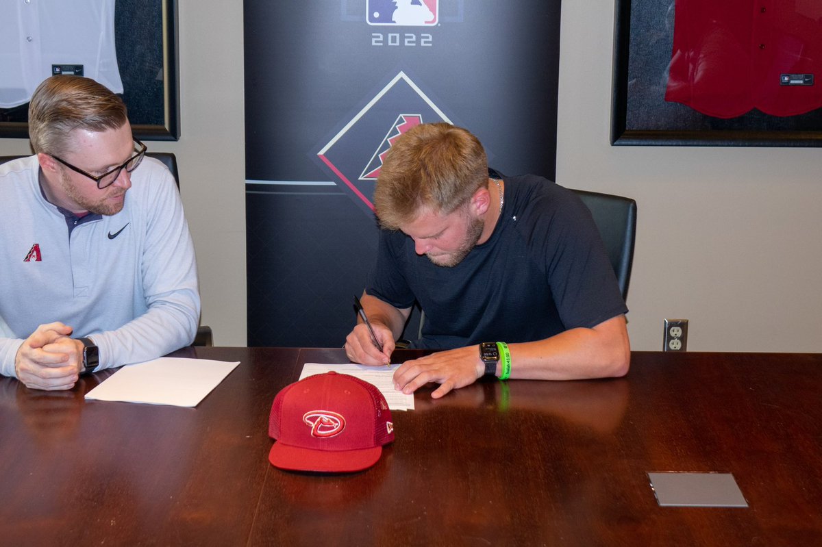 Officially a @Dbacks ! So thankful for the opportunity and everything @HailStateBB has done for me.