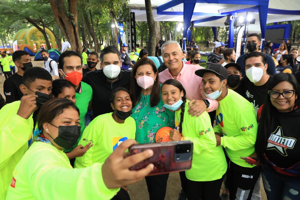 Nicolás Maduro tweet media