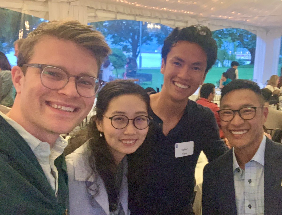After a three-year COVID hiatus the @UBC_Radiology summer BBQ is back! It was lit.👌😀🥗💫🌅🔥 I was glad to see the community together again! 🙏 @iryvr,@brucebforster,@tylerdavidyan,@RogerWong10