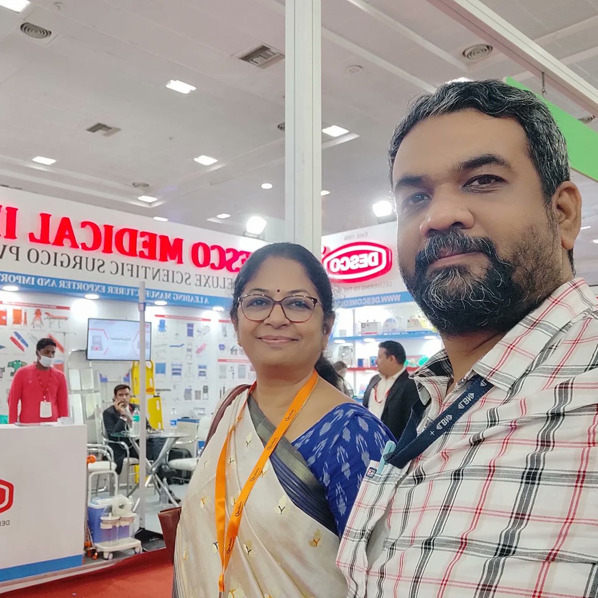 Venkat3681's tweet photo. Yesterday at the #chennaitradecenter
#medicall
#selfie #withtheboss #myclick #nofilter #pocom2pro #selfie_time #officegoals #selfies #selfiegram #selfietime #selfiemode https://t.co/QxBKfocvxF