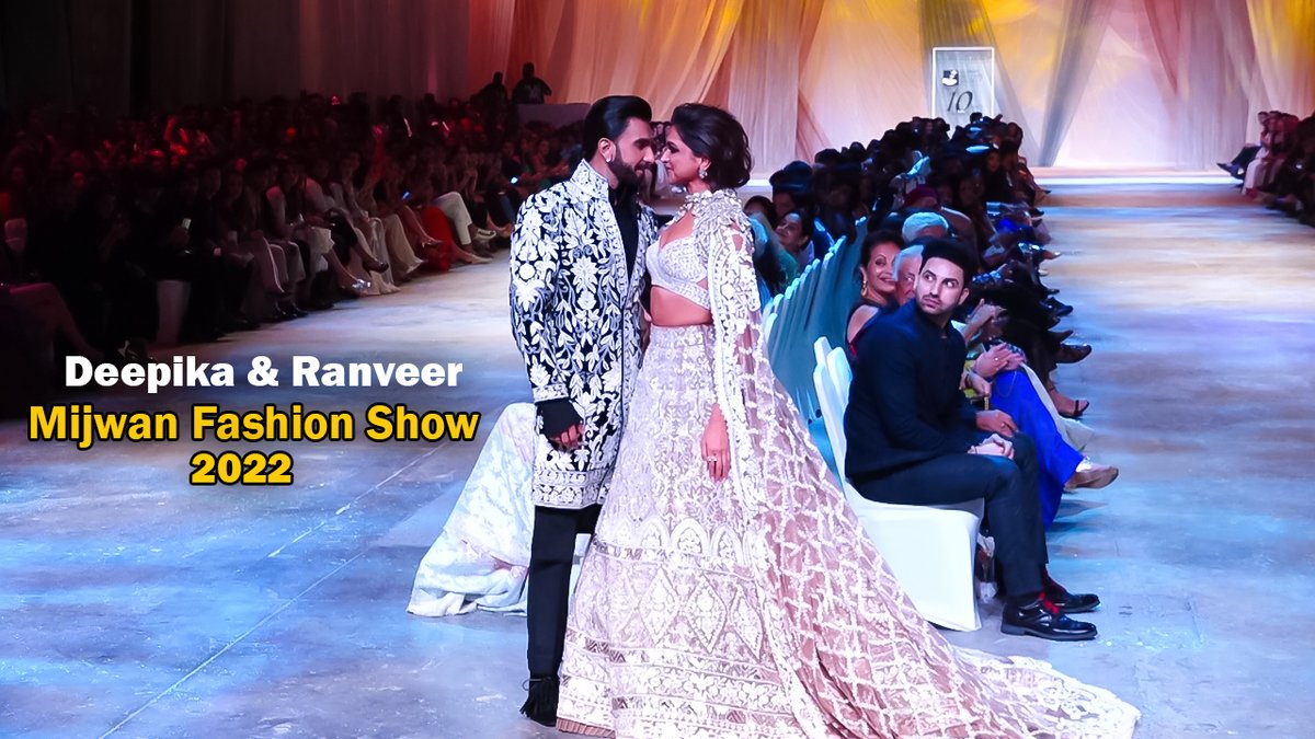 AccessBollywoo2's tweet photo. Video Link - https://t.co/W8tjrQPPYq
Ranveer Singh And Deepika Padukone's Ramp Walk For Manish Malhotra's Mijwan Fashion Show 2022 | 10Years Of Mijwan | Access Bollywood
#RanveerSingh #DeepikaPadukone #Deepika
#MijwanCoutureShow #10YearsOfMijwan
#ManishMalhotra #deepvir https://t.co/4svMUl8Lv0