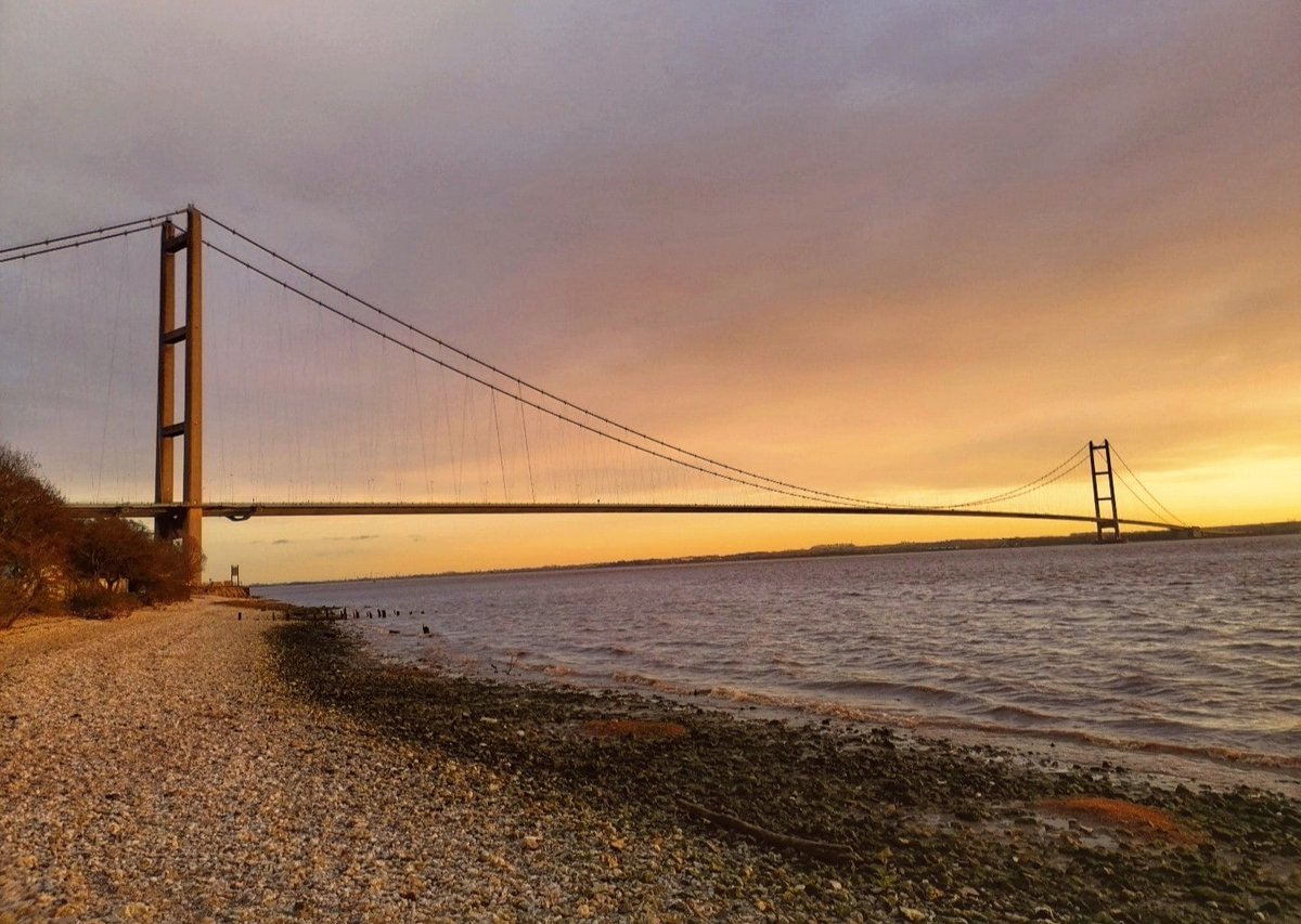 Hull Images on X: "The Humber Bridge. #hull #yorkshire #travel  #architecture #mustbehull #humberbridge #bridge https://t.co/oxqWAAxly6" / X