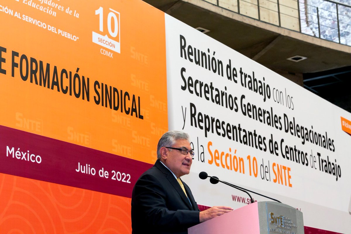DARIOGZZ's tweet photo. #UnoSomosTodos 🙋‍♂️
#TodosSomosUno 🙋‍♀️

🔴 Ni un paso atrás en democratización del #SNTE 📚 Mtro. Alfonso Cepeda Salas 🔴 Secciones 13 y 45 #Guanajuato✔️ y 15 #Hidalgo✔️ fueron electas con voto libre 🔴 Se han renovado 21 Comités Directivos ✅

Nota 👉 https://t.co/lLqqbEIQrK 👈 https://t.co/ODeCagwVsk