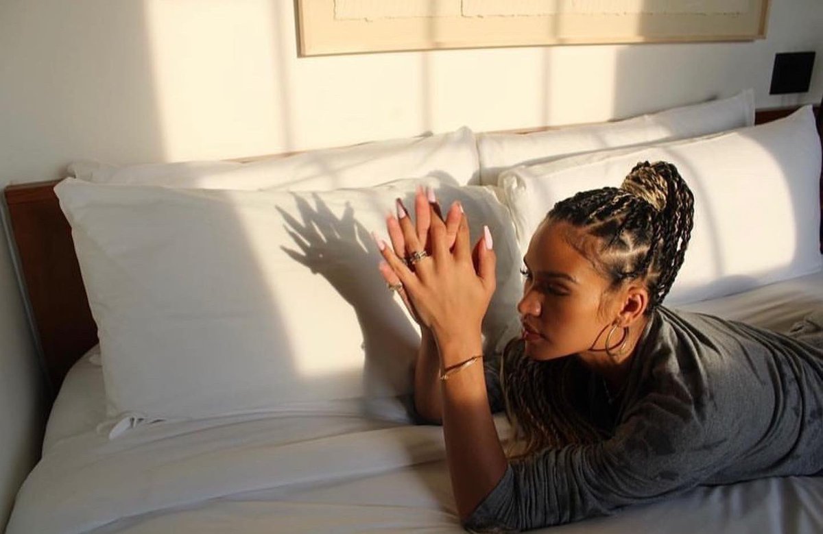 felliousmiller2's tweet photo. Sunkissed ๐ Twists for my girl @cassie She loved it so much the first time we had to run it back with a new vibe ๐ค๐พ #tigerdoesmyhair #cassie #cassiefine https://t.co/UVY99tBYKR