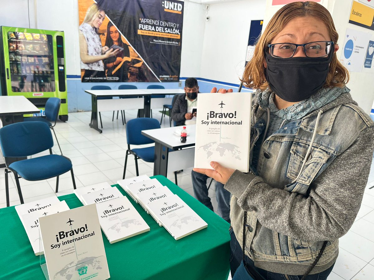 La interculturalidad y mi libro ¡BRAVO! Soy internacional en el sector educativo mexicano.
Gracias <a href="/UNID/">#UniD</a> por la invitación a su simposium nacional con mi tema Comunicación Intercultural Gracias a publicaciones de la <a href="/UAEM_MX/">UAEMéx</a> por difundir mi libro y venderlo en su librería.