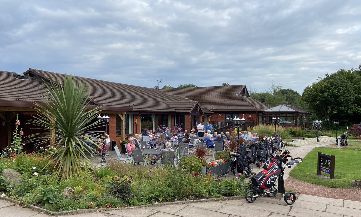 carledwardsgolf's tweet photo. Another great event @Birchwood1 boxed off. Top scoring, amazing feedback from visitors to the club and a very busy patio with beers and a bbq to finish the day off. #teamwork #teambgc https://t.co/ts00jR7sO5