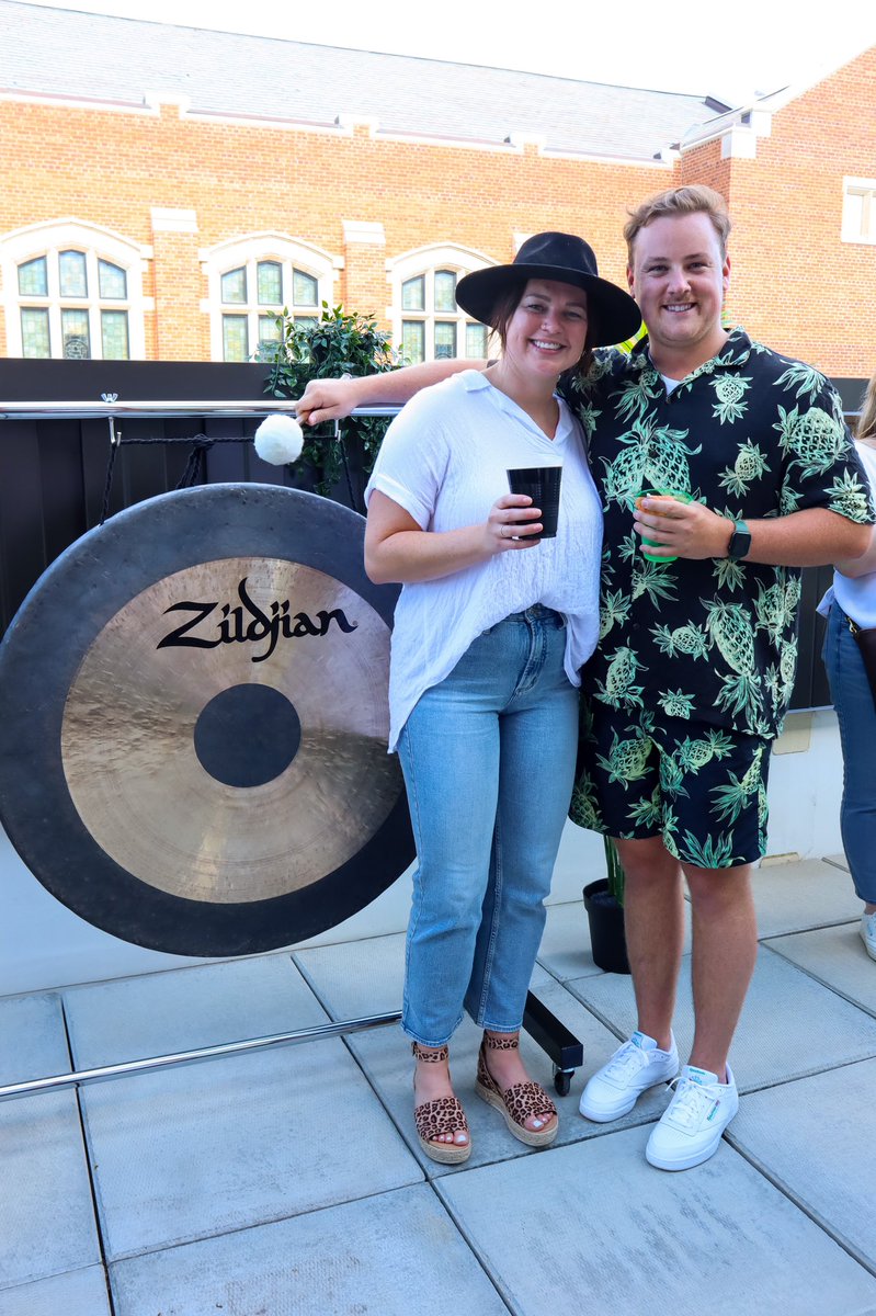 cultivatorsk's tweet photo. If you like pina coladas + celebrating major milestones🍍...

We had 4 gong worthy moments from Q2 🍹✨

🛩️ @PrecisionAi 
🚘 Offstreet
🟠 @solusguard 
🎂 Cultivator Team

🔗 Catch up here
https://t.co/vNZcLED9Qs https://t.co/KfmV2LSLQy
