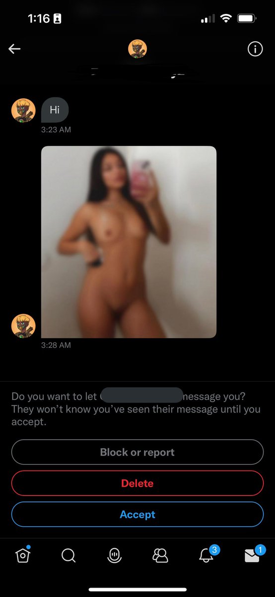 vee_fi's tweet photo. I can’t believe I have to even type this but this is NOT okay. Someone really photoshopped this nude body on to my picture making it look real as hell. This is NOT me. &amp; bc there is ppl who make fake accts of me I feel I have to warn y’all https://t.co/4ghkoy6Fk4