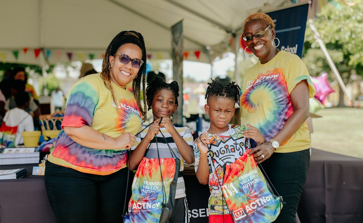 TVAnews's tweet photo. We are helping students, and parents, get ready for the classroom in Columbus, MS. With partners Columbus Housing Authority and @columbuslight, adult residents can earn a computer and internet from the innovative ACTNow program &amp; Connected Communities.
👉 https://t.co/u012Gerbuj https://t.co/F1AXNiURH8