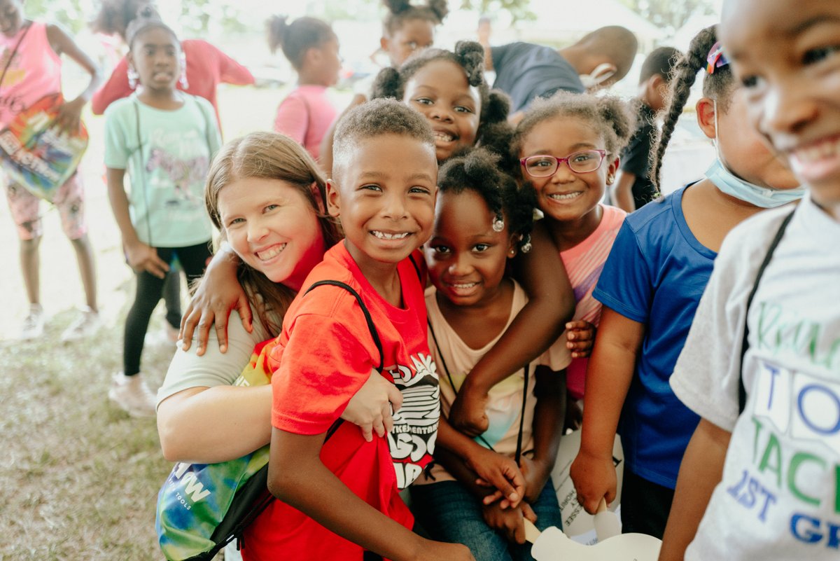 TVAnews's tweet photo. We are helping students, and parents, get ready for the classroom in Columbus, MS. With partners Columbus Housing Authority and @columbuslight, adult residents can earn a computer and internet from the innovative ACTNow program &amp; Connected Communities.
👉 https://t.co/u012Gerbuj https://t.co/F1AXNiURH8