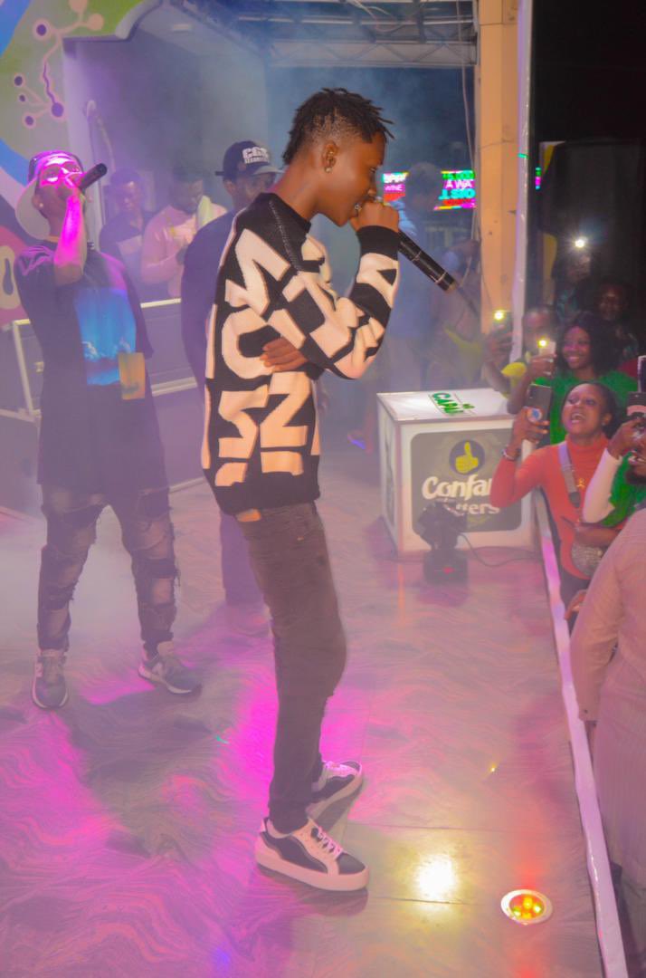 KIRAAH_'s tweet photo. It’s throwback Friday! Lagos turned up, Abuja is next!!!

#ConfamPartyAbuja will be Happening on Sunday, July 31st, 2022.

📍Soul Lounge, Kubwa 

Performing Acts - @iammohbad_
@kobokomastercom

🕖 7pm

#AbujaTwitterCommunity https://t.co/nb8hhFDIHR
