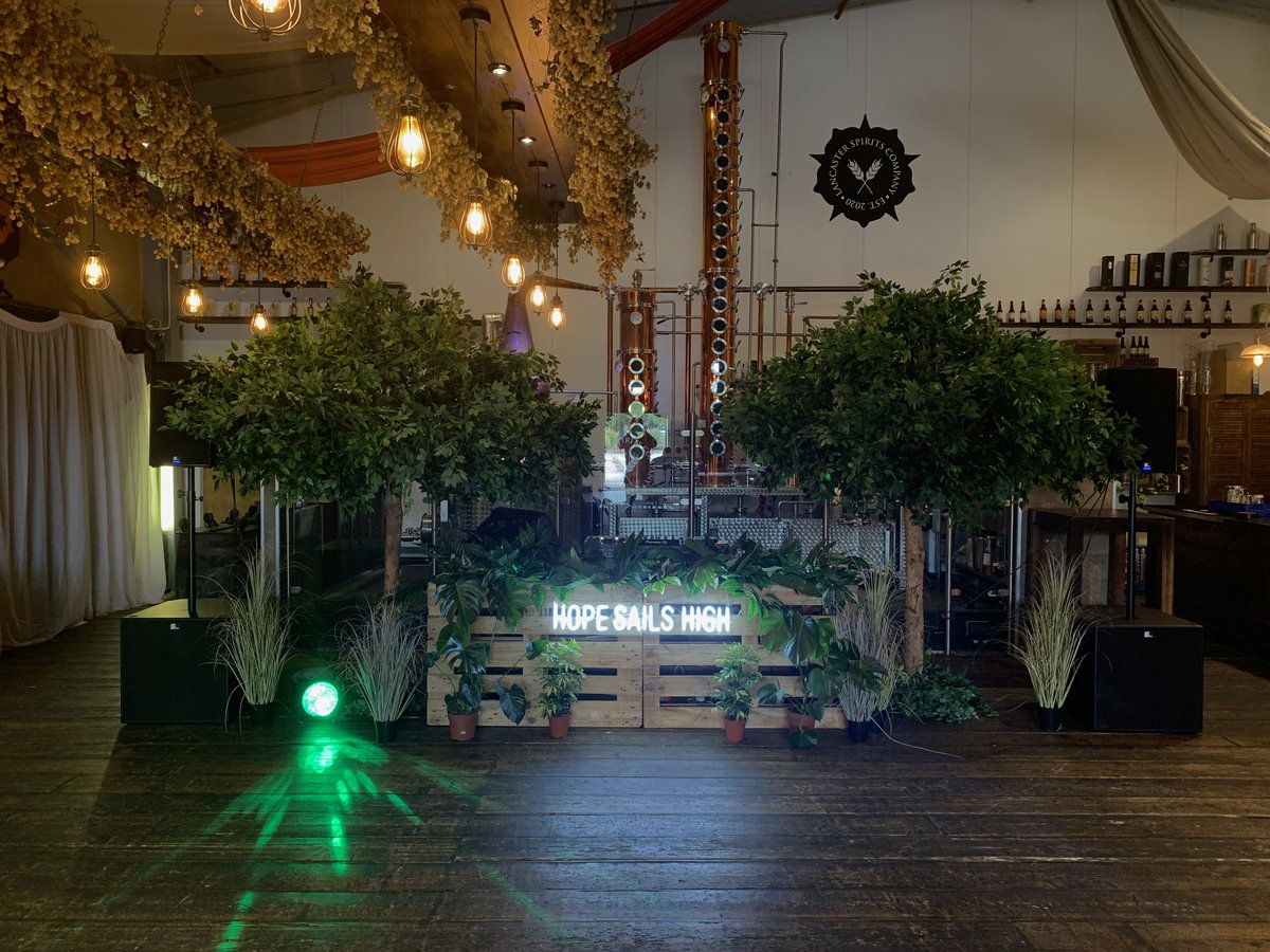 All set up for <a href="/HopeSailsHigh/">Hope Sails High</a> at <a href="/lancasterale/">Lancaster Brewery</a> TOMORROW and we can’t wait 💃🕺

HUGE thanks to Tom at <a href="/time4flowersltd/">Time for Flowers</a> for this stunning set display ❤️
 
See you on the dance floor x
 
#10HoursOfFreeHouseMusic #HopeSailsHigh #HouseMusic #MelodicHouse #OrganicHouse #DeepHouse