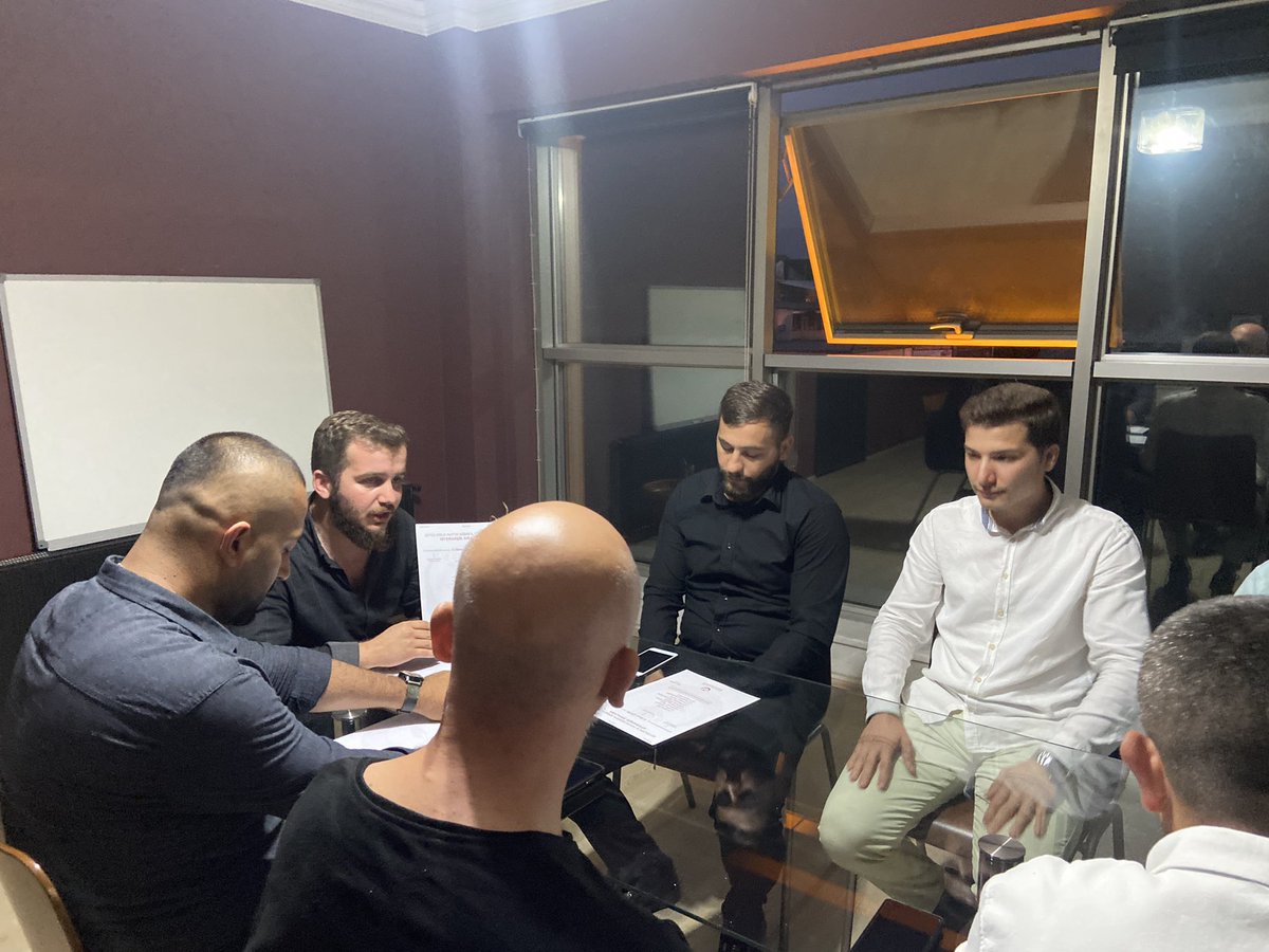 Büyük Birlik Partisi Düzce İl Divan Kurulu toplantımızı gerçekleştirdik. 
Aldığımız kararlar hayırlara vesile olsun.