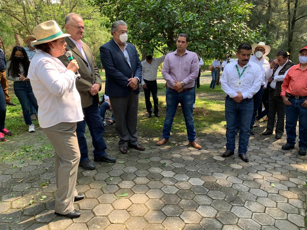 CIATEJ's tweet photo. El pasado 23 de julio se llevó a cabo el evento: "Puertas abiertas #CIRPAC". También, como parte de las actividades se realizó la exposición itinerante de fotografía "#INIFAP en tu vida", donde participó el #CIATEJ https://t.co/X4O3ips3wh