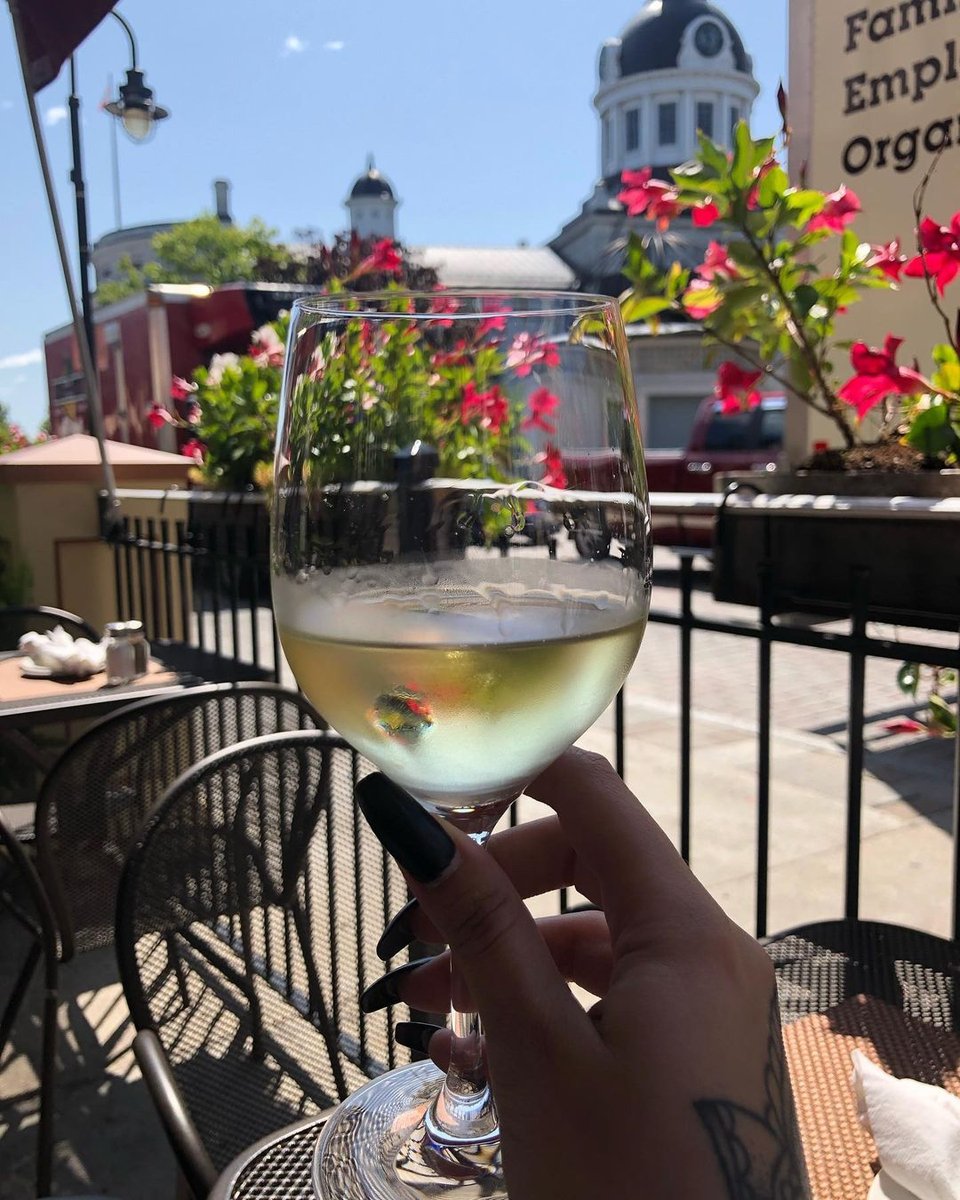 oliveakingston's tweet photo. Cheers to the long weekend. 🥂

#ygk #ygklove #ygkeats #yumgk #freshmadedaily #visitkingston https://t.co/JzeiPynZ00