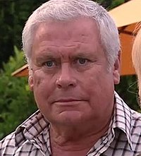 Why the flip wasn't Lou Carpenter in the last ever episode of #Neighbours ?