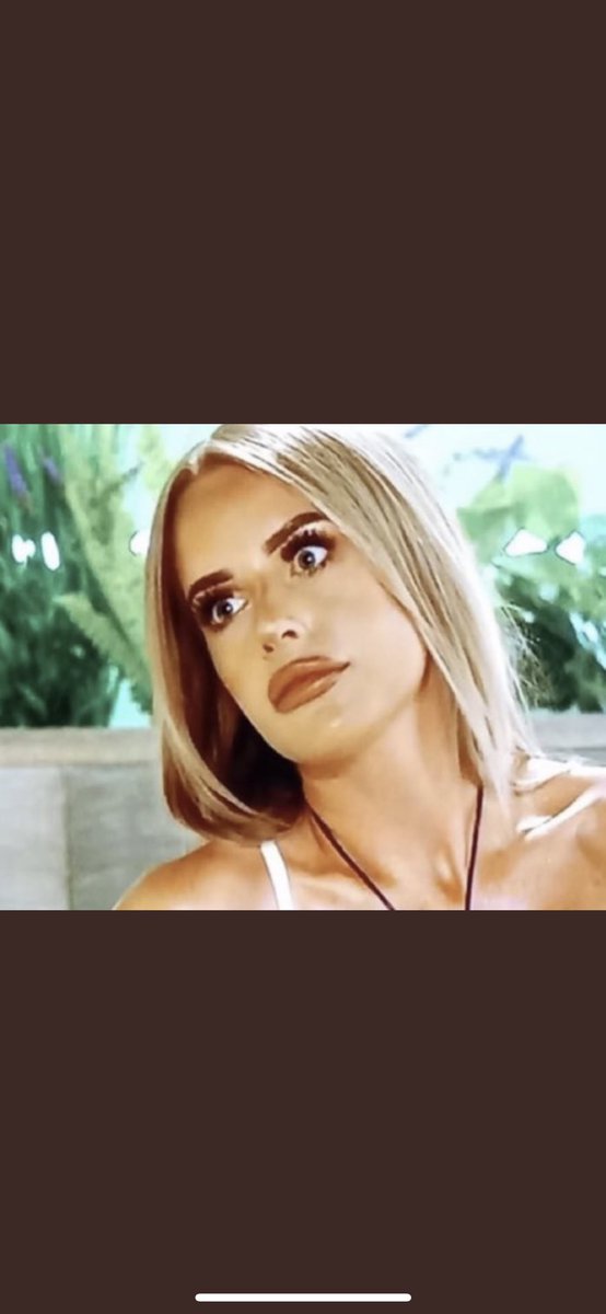 krobinsonnnnnn's tweet photo. It’s clear all the couples sees Ekin-de as a threat #LoveIsland https://t.co/IU21woKeKj
