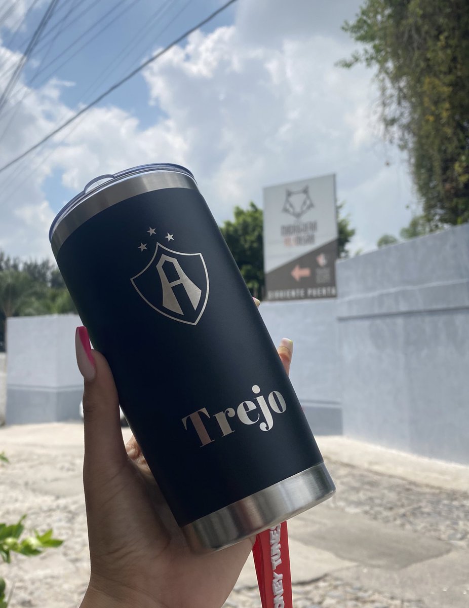 kathiaeudave's tweet photo. Entregas especiales de Yeti del Bicampeón ❤️🖤🦊 #Atlasfc #atlafc
Pide el tuyo, mándeme WhatsApp para más información. 33 2046 6207 https://t.co/Zpsqpxs5od