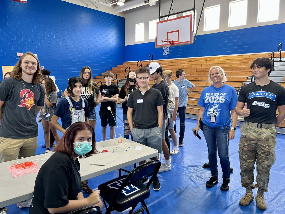 SuzanneStacey1's tweet photo. So excited to welcome our newest Sharks to Anclote High School! We had such an amazing turnout of students and families. I can’t wait to get to know these kids! 💙🦈 #classof2026 @AncloteSharks @nymoon1976 https://t.co/m95wVEqokD