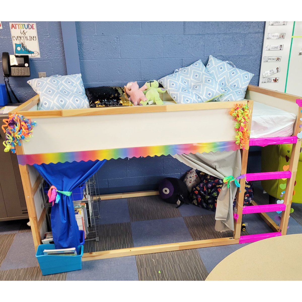 MrsBsedor's tweet photo. Day 2 working in my classroom. Still have more to do but here is a sneak peak.. It's not just about the teacher and the teaching, but it's also the environment the kids are in day in and day out  that matters. #Teachers  #teaching #education https://t.co/xjVrIu6gHL