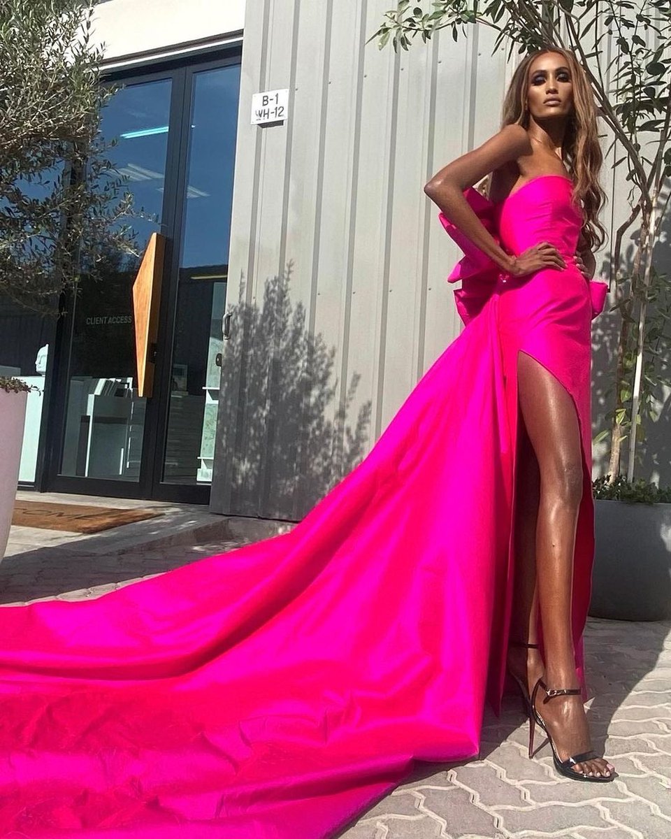 oneandonlyEddyb's tweet photo. Black Barbie. A beauty, a fashion moment, a Star @chanelayan #RHODubai  #rhodxb https://t.co/3aDoqmS0HA