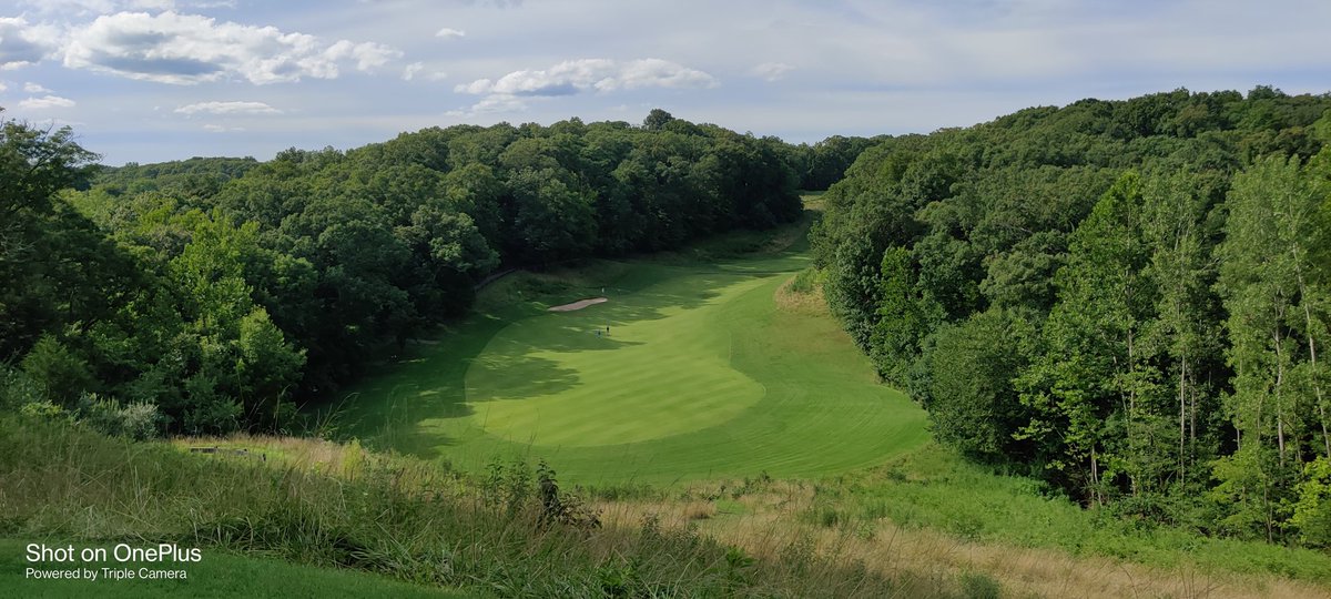 ShaneJones121's tweet photo. 15th hole at @MOBluffs is a great view.
#MOgolf #stlgolf https://t.co/IzmtjU96nL