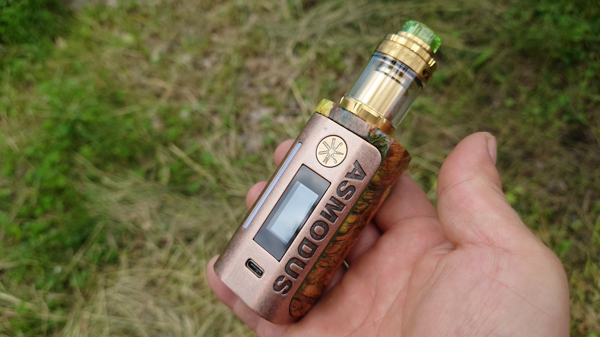 CebrjowHwScHCkj's tweet image. 皆さんおはよっチェ😆👍今日も宜しくご安全に🙇💦 Lustro KODAMA + #zeusx mesh + #WildTip810 Drip Tip  😋💦#vape #vape好きな人と繋がりたい #VAPE好きと繋がりたい #VAPE初心者 #asMODus #Geekvape