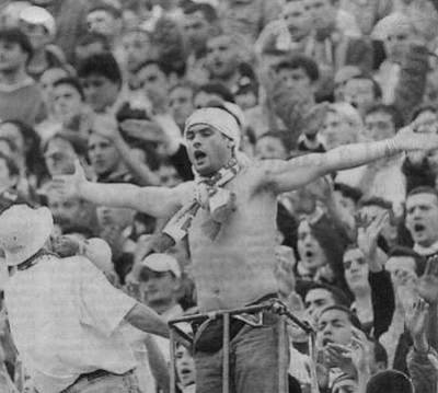 _BeFootball's tweet image. Il y a 23 ans jour pour jour, Patrice de Peretti dit « Depé » nous quittait d'une rupture d'anévrisme. 🕊️

Supporter inconditionnel de l'OM, il aura été l'une des figures de proue du mouvement Ultra en France. 🔥

Qu'il repose en paix 🙏