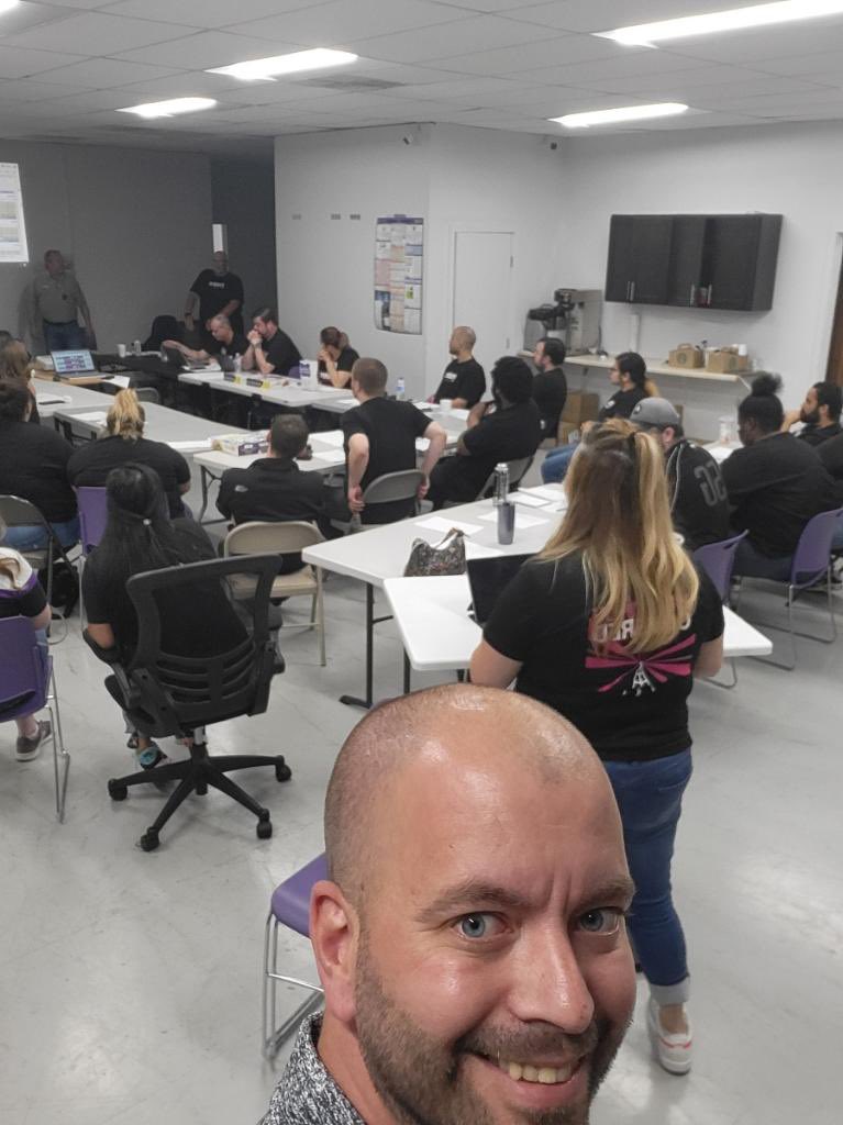 MammaJones09's tweet image. Fantastic leadership meeting with Nwcellularcorp this am! #interactionmodel @TylerHo47992210 @gracewang22 @JamesLeeWW @magenta_beebe @AngieSchassen