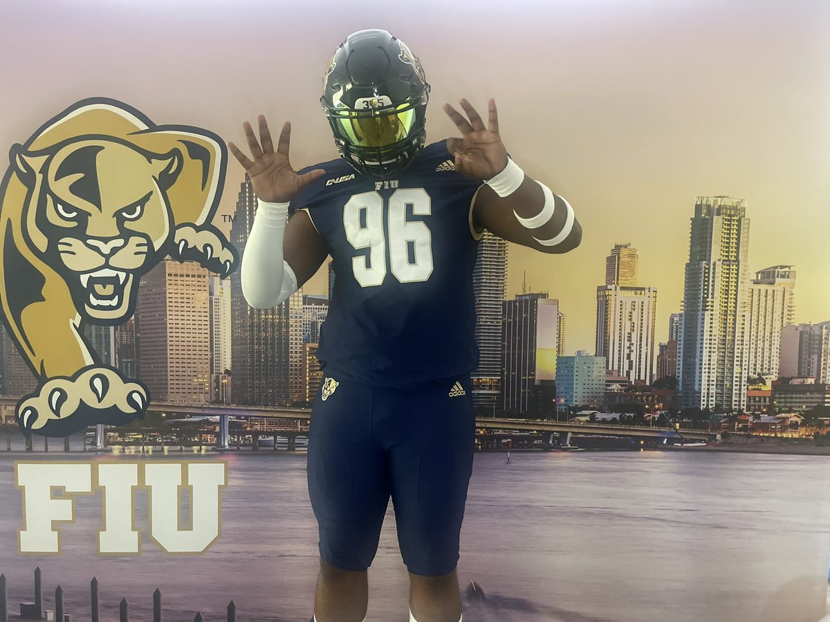 Extremely blessed to receive a offer from Florida International University @CoachGFive @adamgorney @BlairRIVALS @RivalsFriedman @JesuitTigers_FB @BigCountyPreps1 @Andrew_Ivins