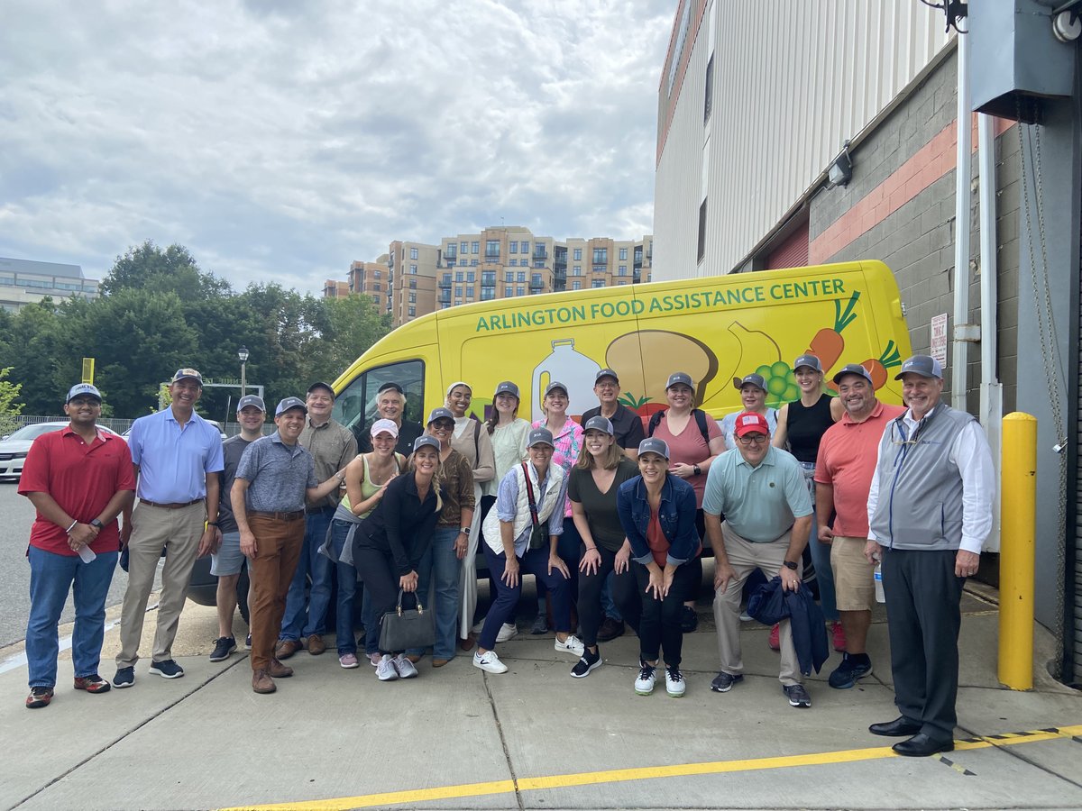 AFACfeeds's tweet photo. Many thanks to BRG Group (https://t.co/9z66SOAbzA) for donating, sorting, and packing over 2,800lbs of food today! Yes, that’s literally a ton of apples! #anappleaday #bgrdc #afacspf #charity #hungerfighters #healthyfood #foodpantry #arlingtonstrong https://t.co/r2ZyQ3vdTb