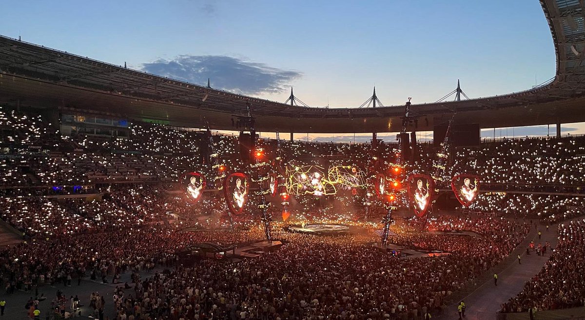 lajujudu45's tweet photo. Incroyable 🔥
#EdSheeranTour #stadedefrance #justefou @edsheeran https://t.co/fYtzmLSbWb