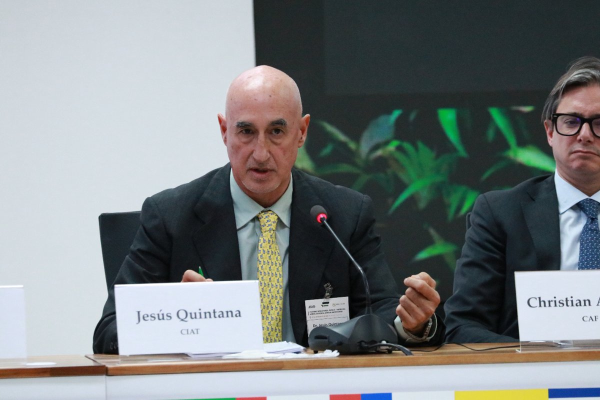 IICAnoticias's tweet photo. @AGRAAlliance @NEPAD_Agency @ObservadorUY @JamaicaObserver @clarinrural @GYChronicle @Bayer4Crops @AgendaCAF @BancoMundial @Microsoft @Rabobank @Syngenta @afaas_ed @lal_rattan “Tenemos que trabajar unidos, muchos de nosotros estamos trabajando juntos”, enfatizó el Doctor Jesús Quintana, de CIAT.
#CostaRica #AGRAA #IICA #América #África https://t.co/Mex2nGvTSs